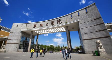 随着AI技术加速融入产业核心环节
